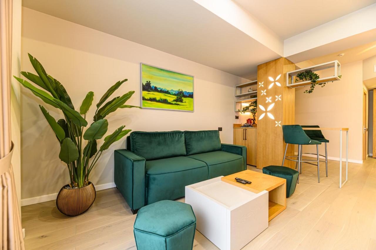 Hotel Dukat Gura Humorului Esterno foto